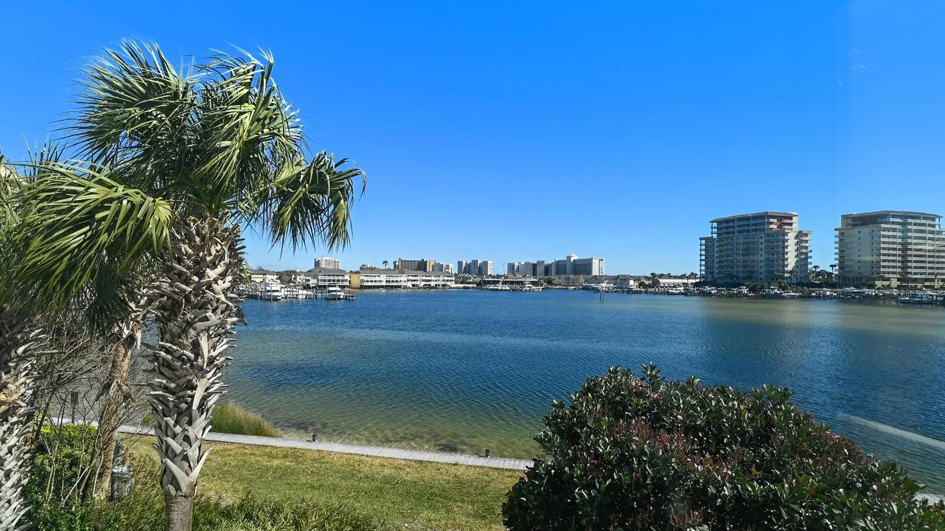 Dolphin Point 202C- By Holiday Isle Properties Destin United States