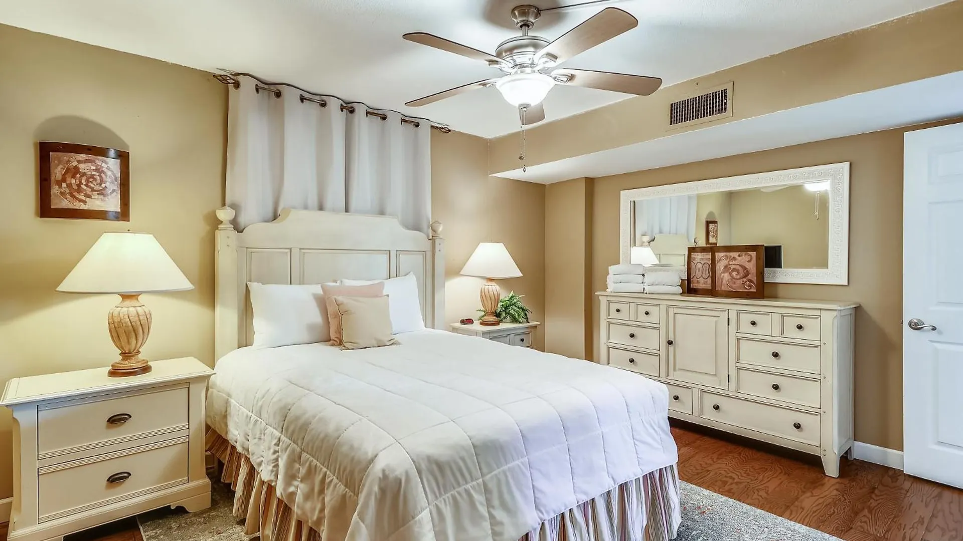 Apartment Dolphin Point 202C- By Holiday Isle Properties Destin