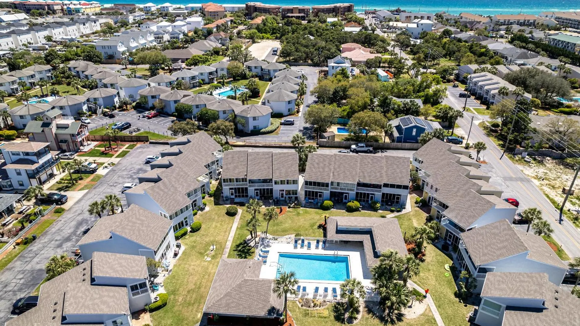 Dolphin Point 202C- By Holiday Isle Properties Destin